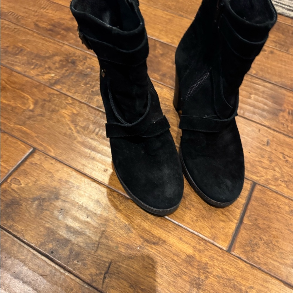 Black Suede 4” heel Women's Boots sz 40/9